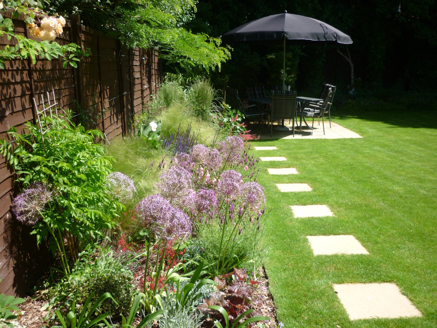 Stuart Bennett Garden Design Medium Gardens